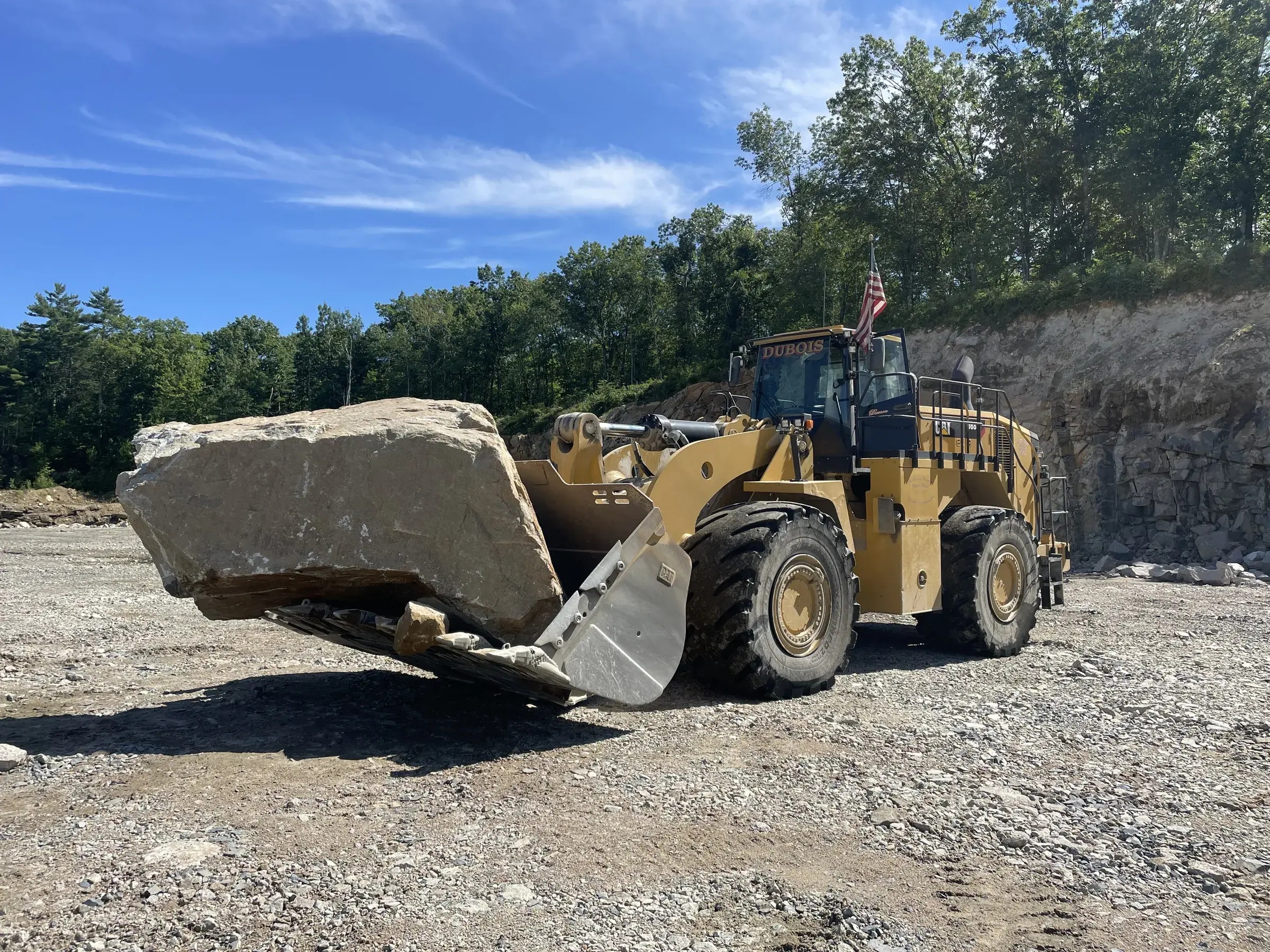 Excavator feeding the crushing plant at the Dubois pit