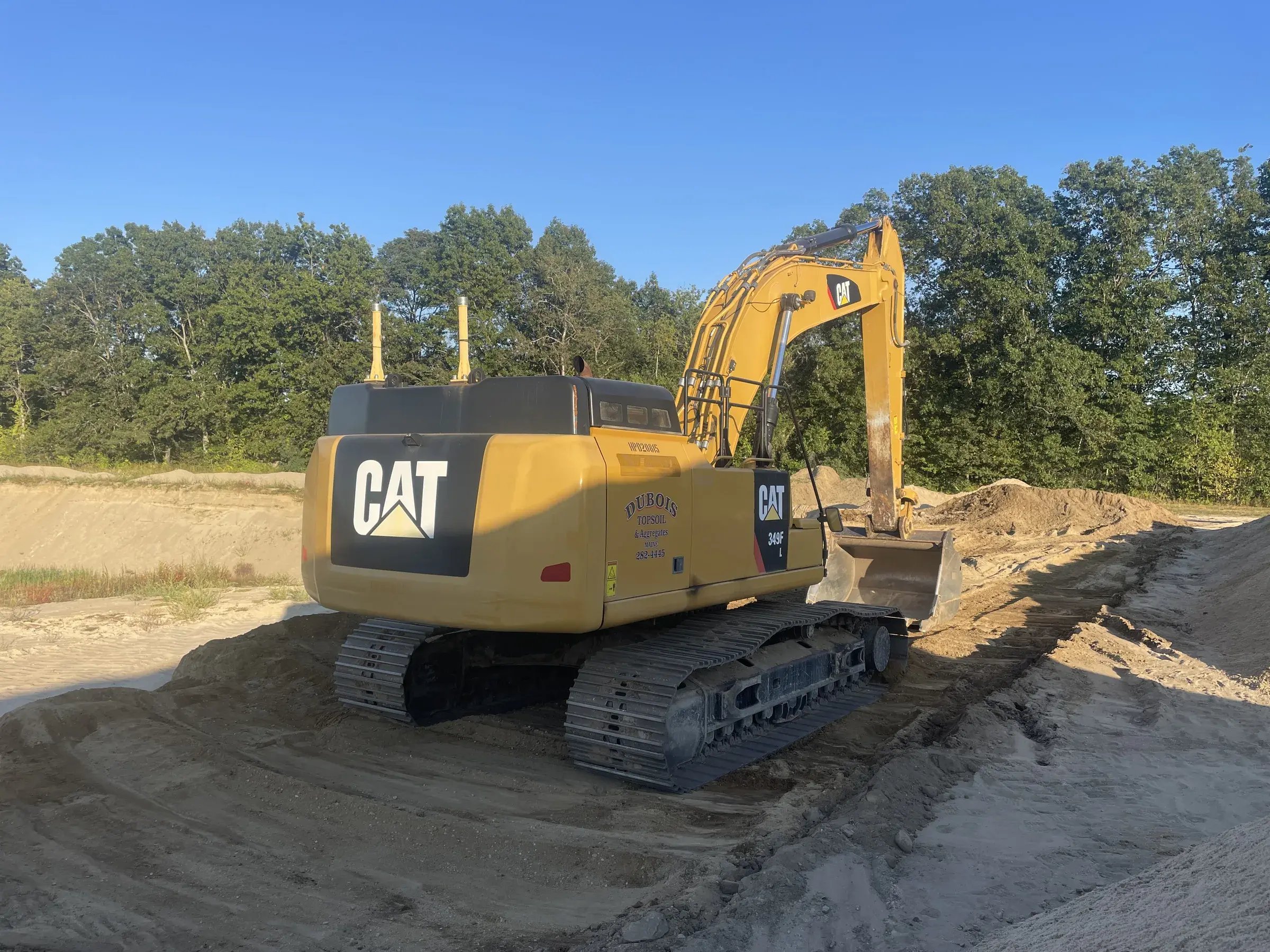 Dubois CAT loader at the Lyman pit